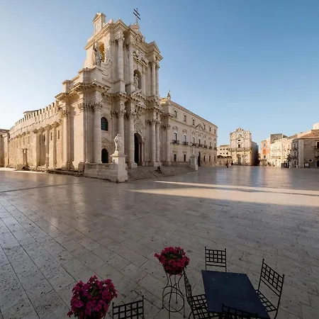 Casa de Férias Sealand House Near The Sandy Beach, Parking & Wifi Avola